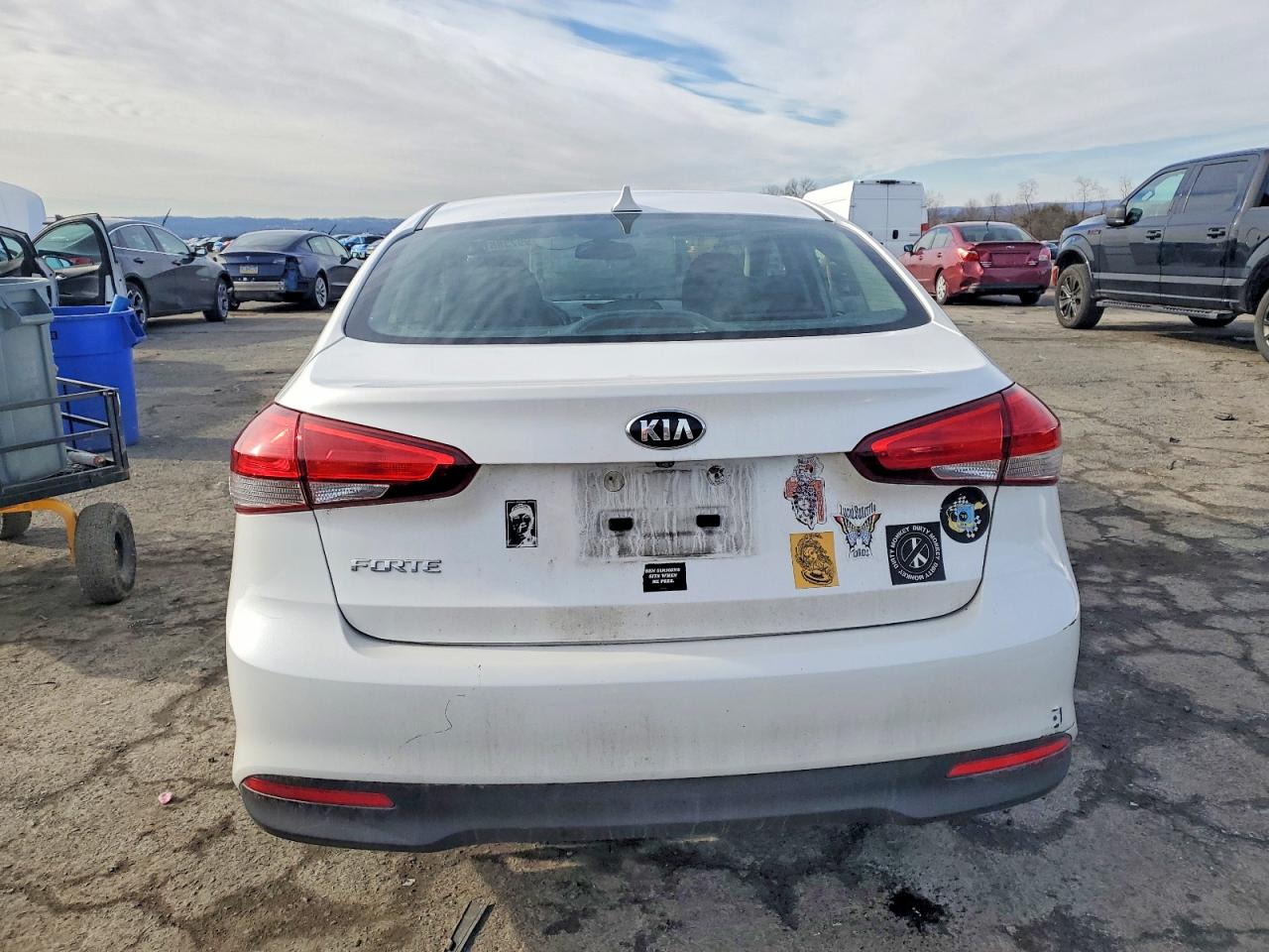 2017 KIA FORTE LX photo 6