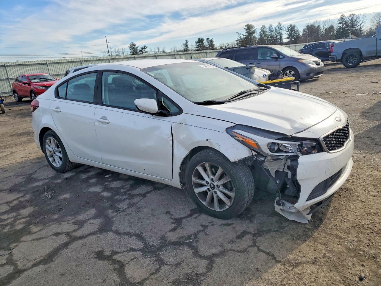 2017 KIA FORTE LX photo 4