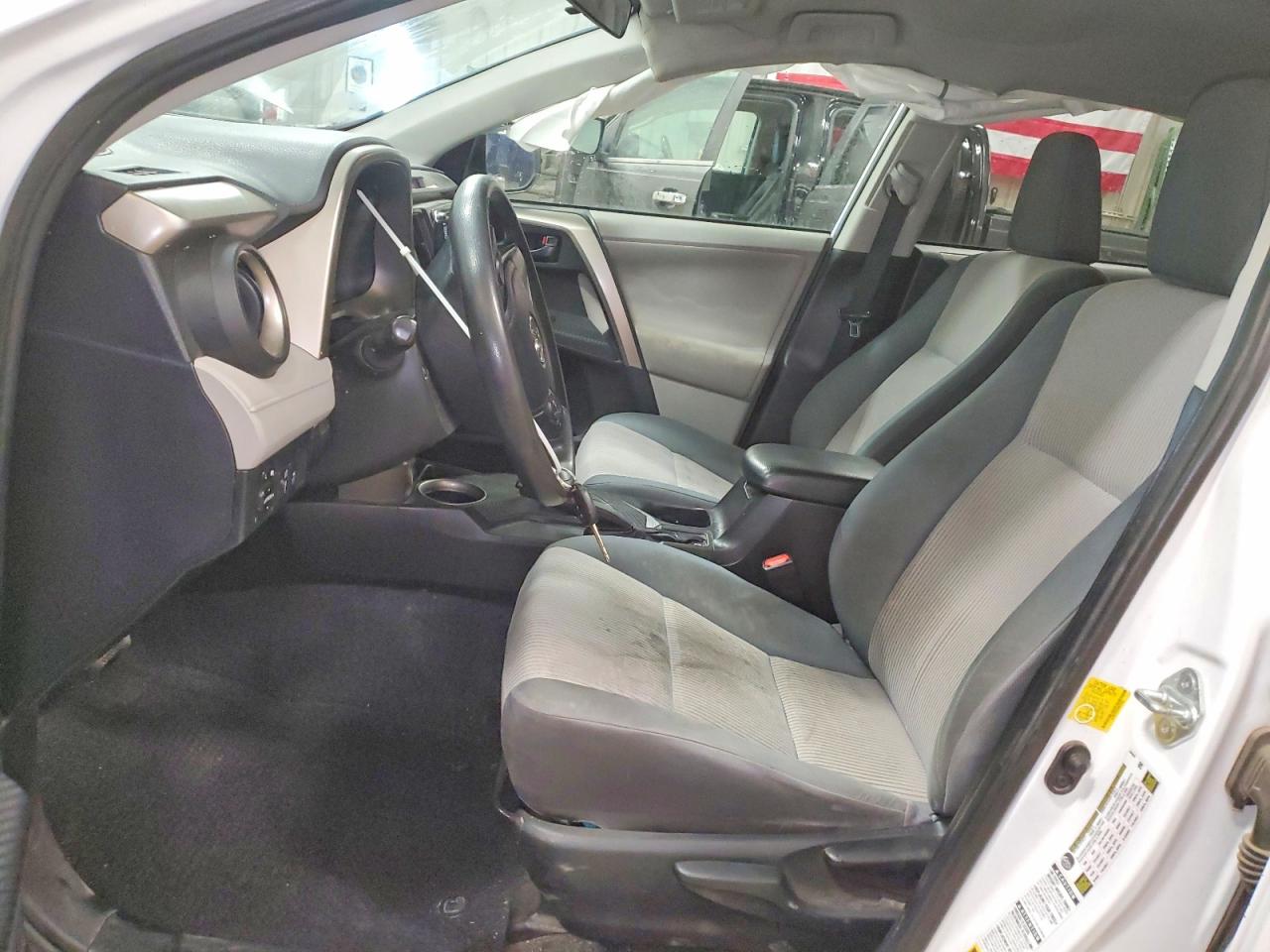 2013 TOYOTA RAV4 LE photo 7