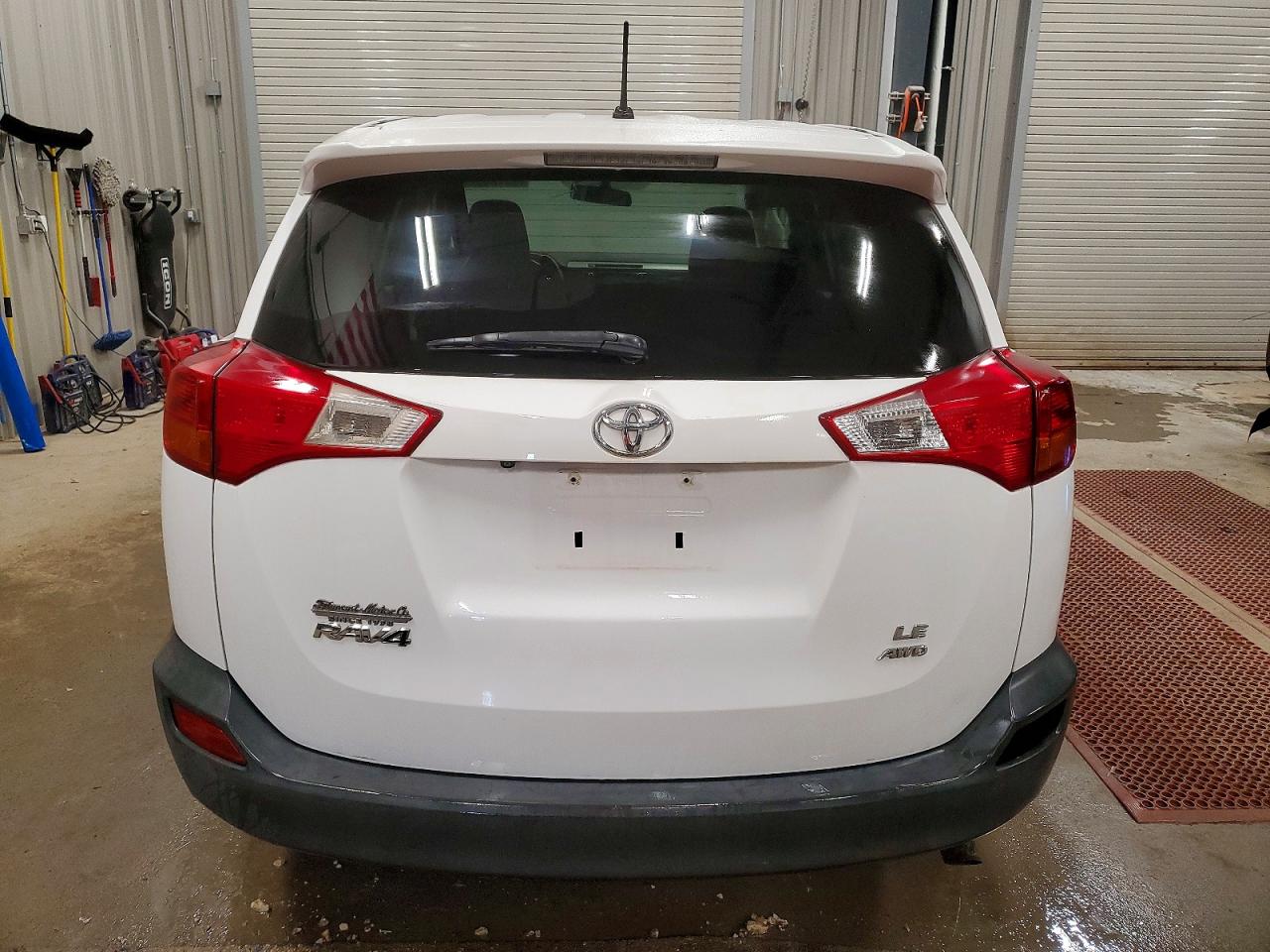 2013 TOYOTA RAV4 LE photo 6