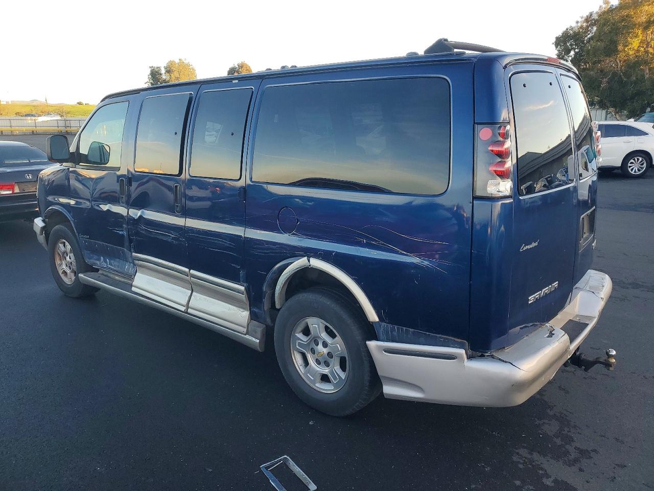 2003 GMC SAVANA RV G1500 photo 2