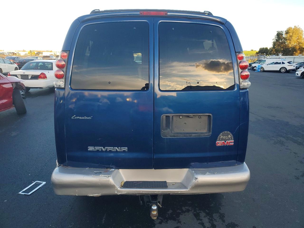 2003 GMC SAVANA RV G1500 photo 6