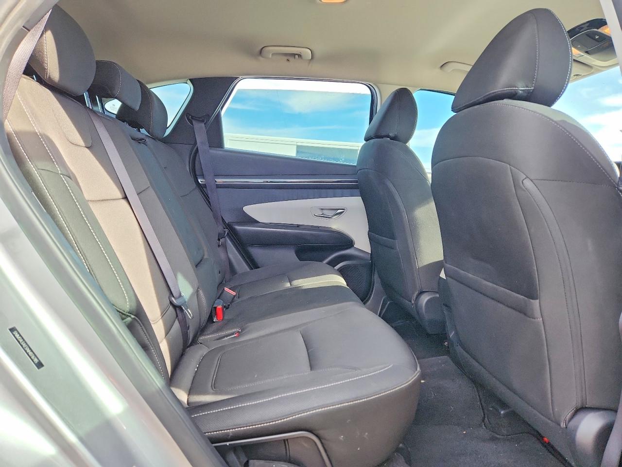 2022 HYUNDAI TUCSON SE photo 10
