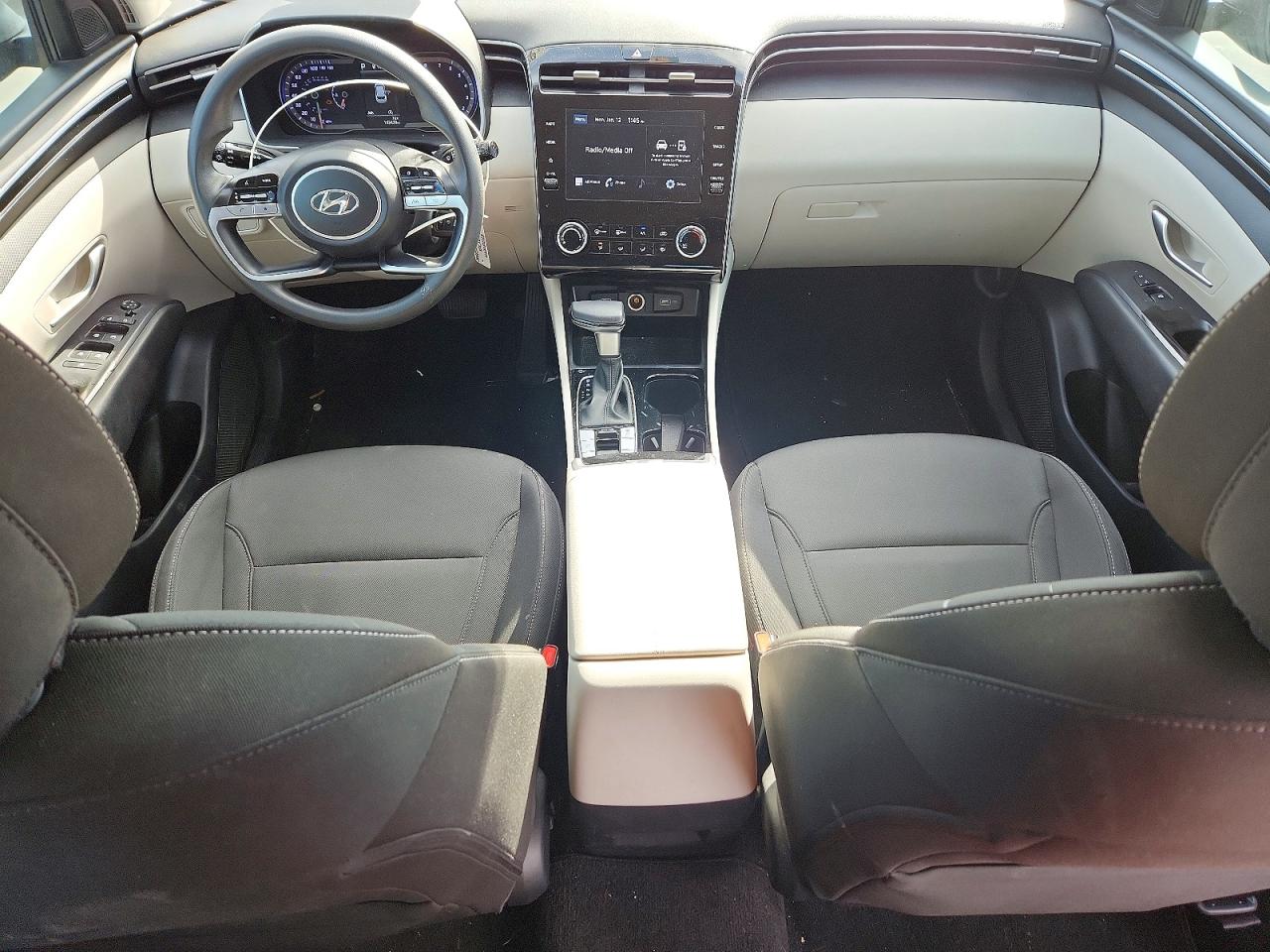 2022 HYUNDAI TUCSON SE photo 8