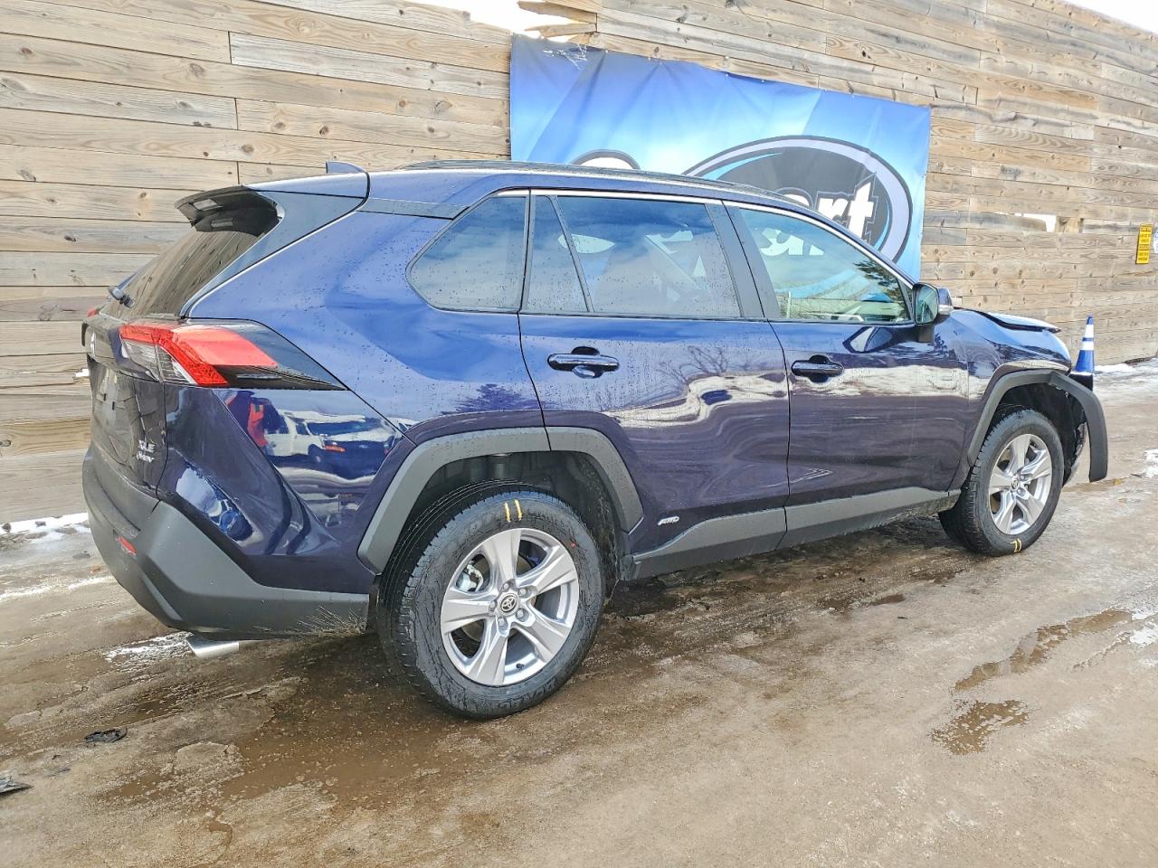 2025 TOYOTA RAV4 XLE photo 3