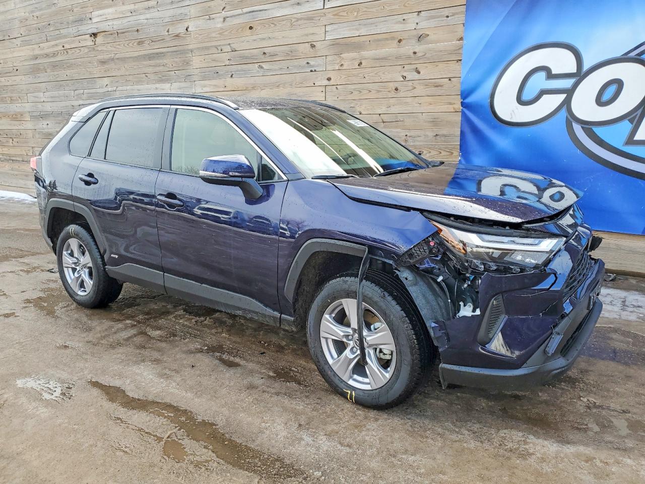 2025 TOYOTA RAV4 XLE photo 4