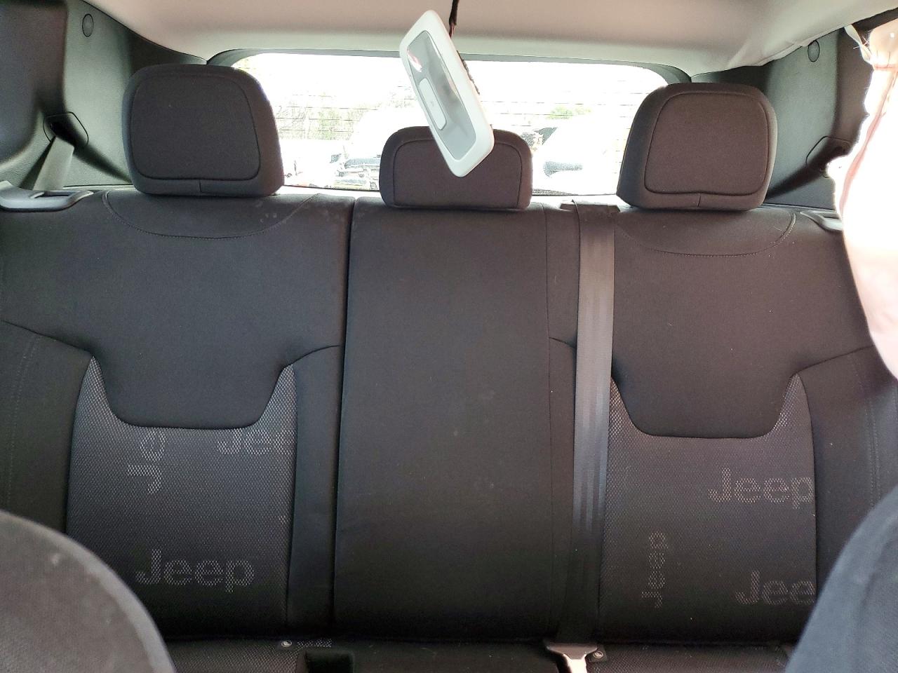 2017 JEEP RENEGADE SPORT photo 10