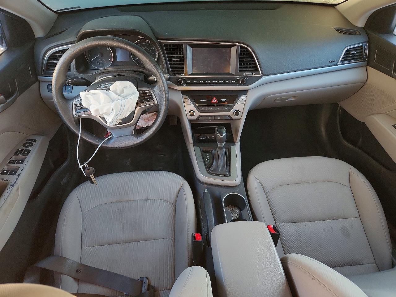 2018 HYUNDAI ELANTRA SEL photo 8