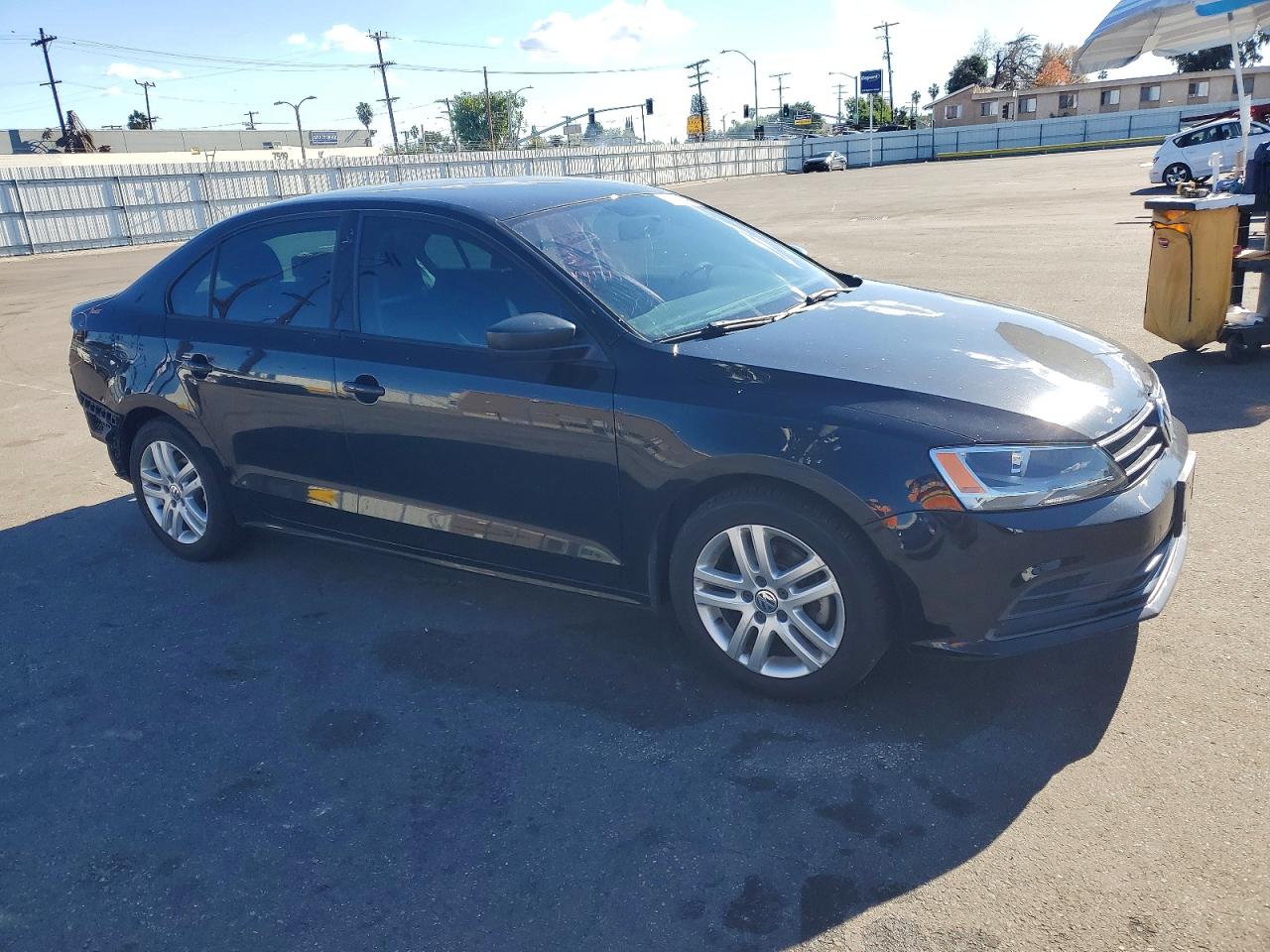 2015 VOLKSWAGEN JETTA BASE photo 4