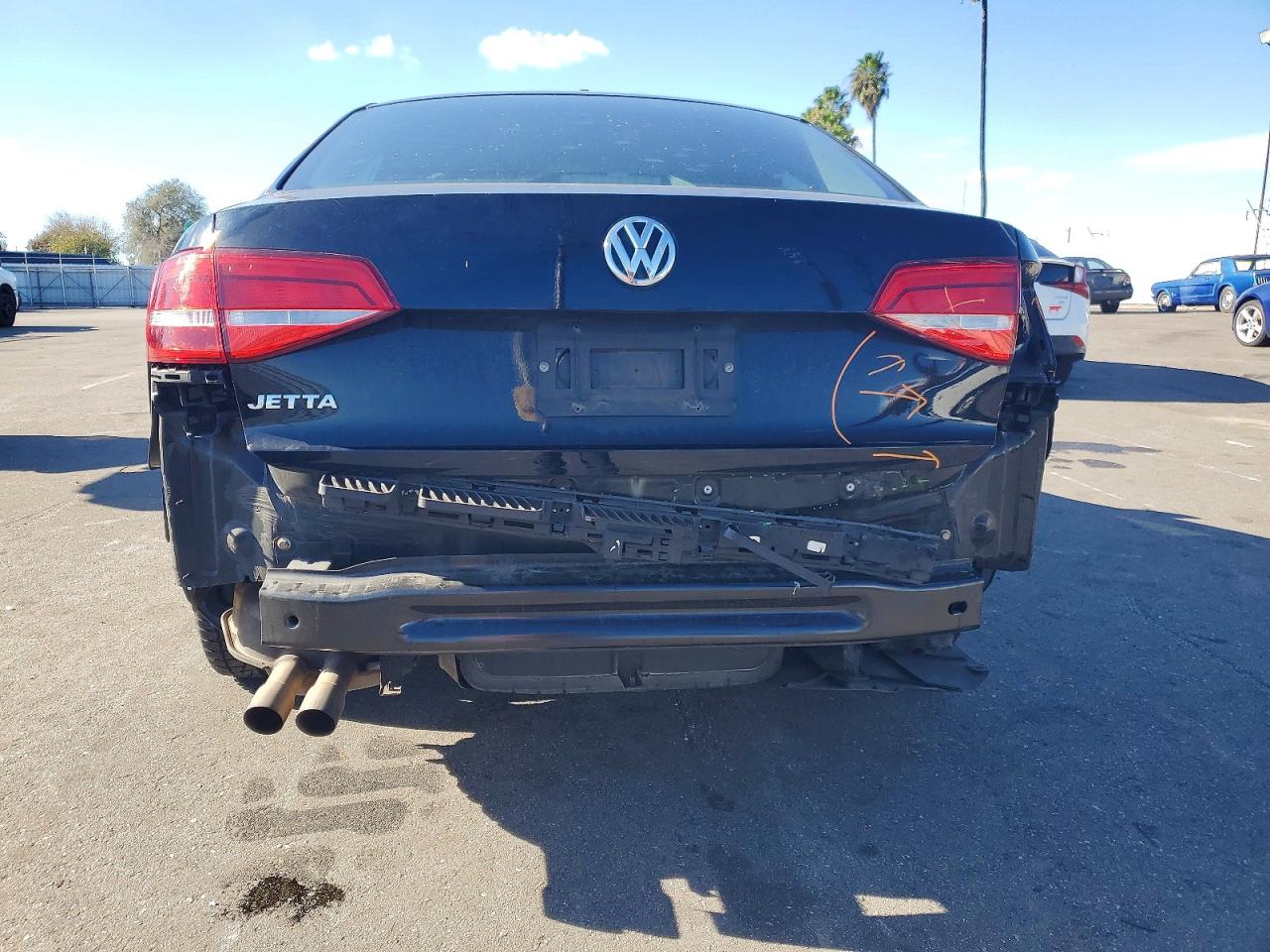 2015 VOLKSWAGEN JETTA BASE photo 6