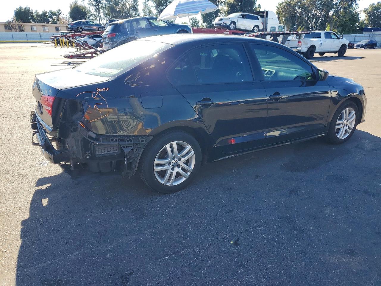 2015 VOLKSWAGEN JETTA BASE photo 3