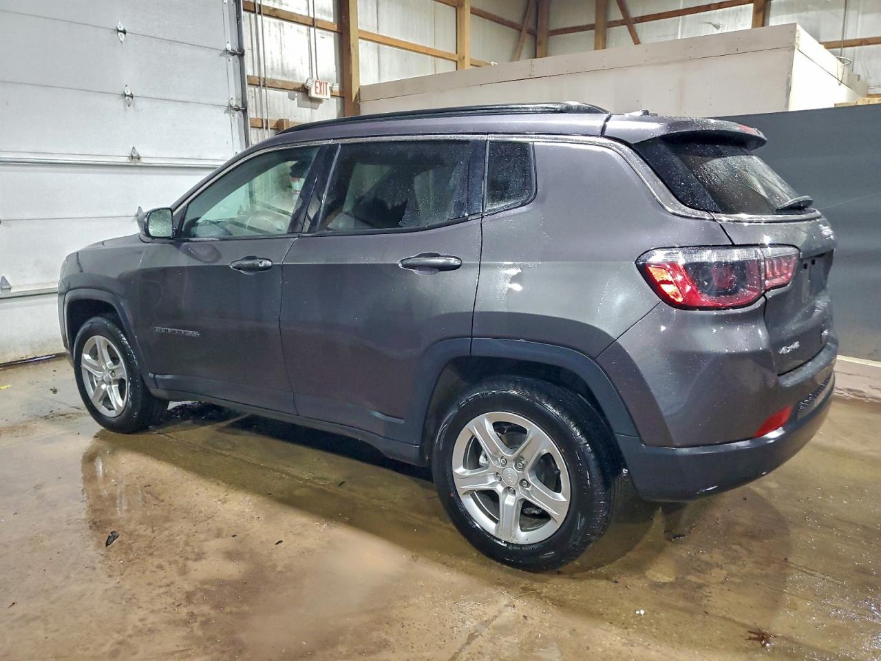 2024 JEEP COMPASS LATITUDE photo 2