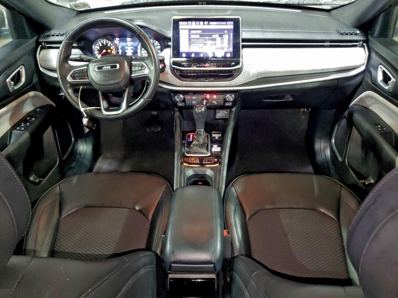 2024 JEEP COMPASS LATITUDE photo 8