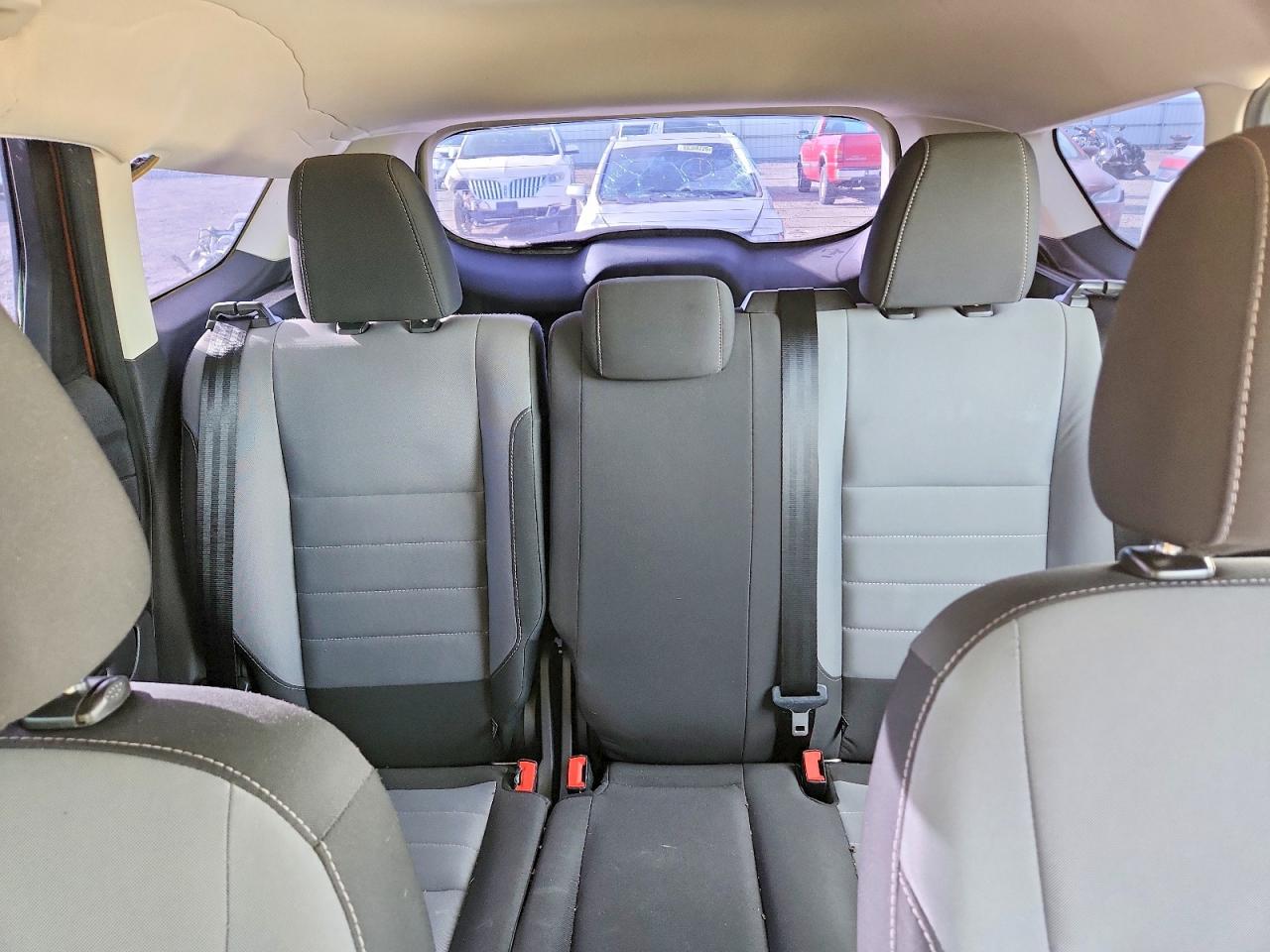 2017 FORD ESCAPE S photo 10