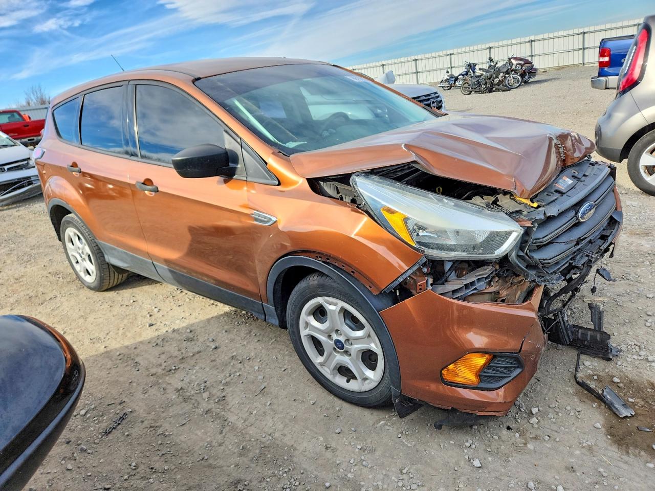 2017 FORD ESCAPE S photo 4