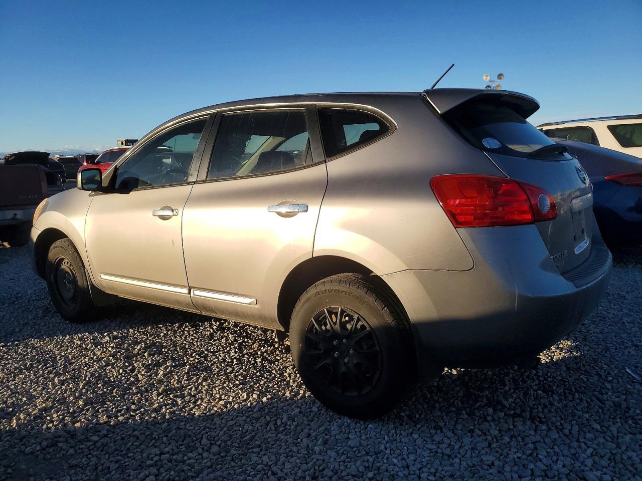 2011 NISSAN ROGUE S photo 2