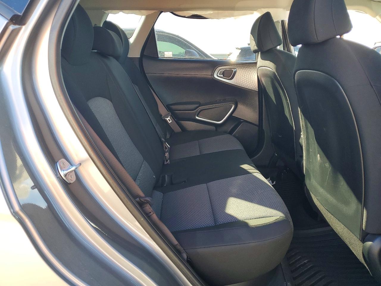 2025 KIA SOUL LX photo 19