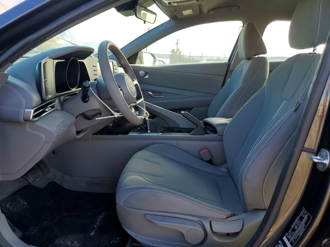 2023 HYUNDAI ELANTRA SEL photo 7