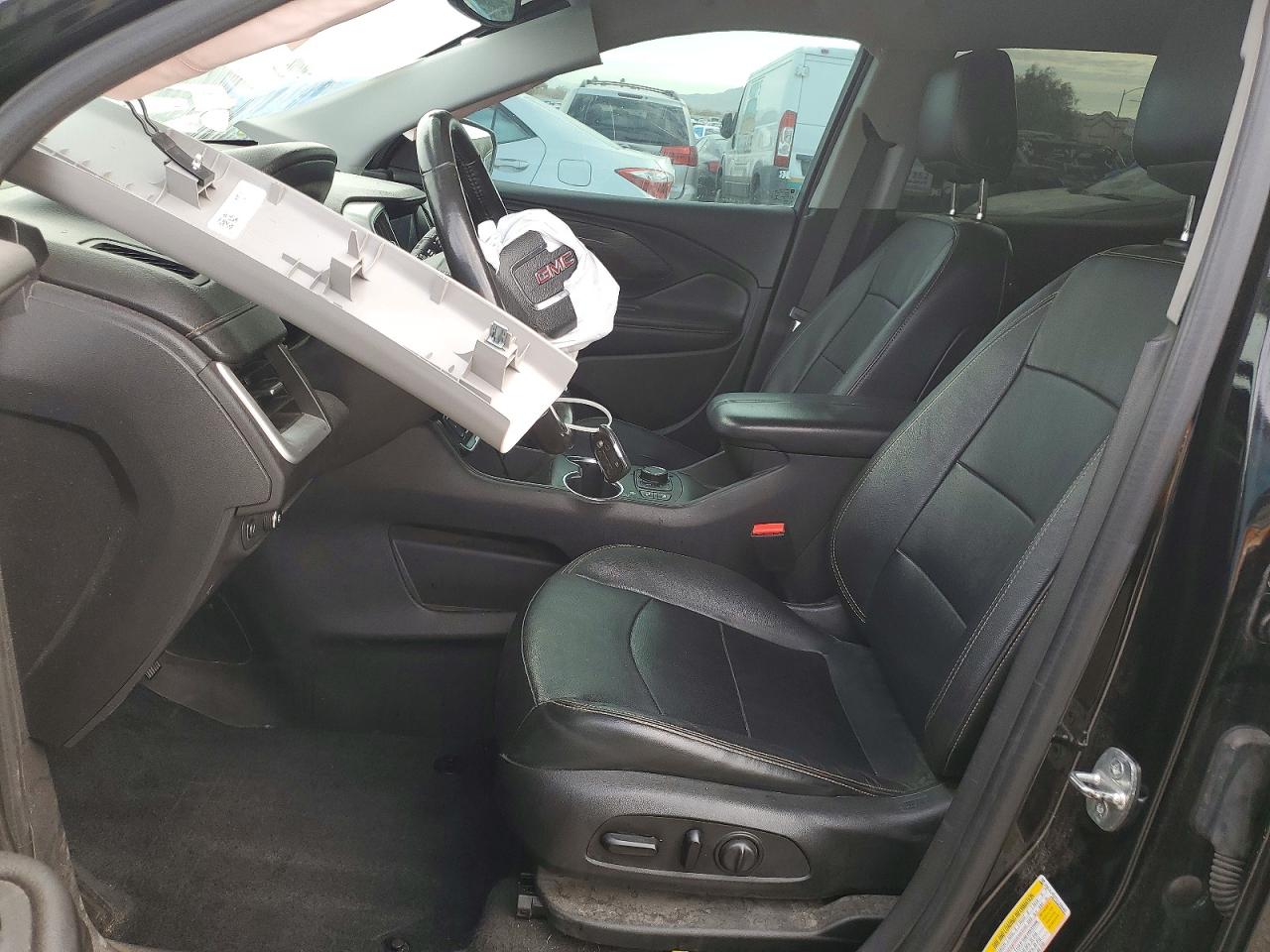 2020 GMC TERRAIN SLT photo 7