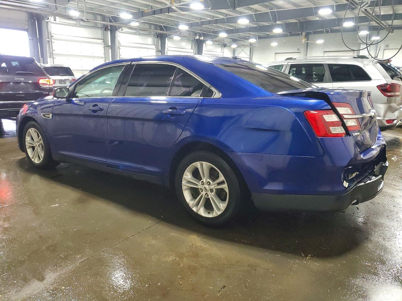 2015 FORD TAURUS SEL photo 2