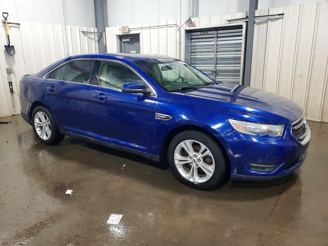2015 FORD TAURUS SEL photo 4
