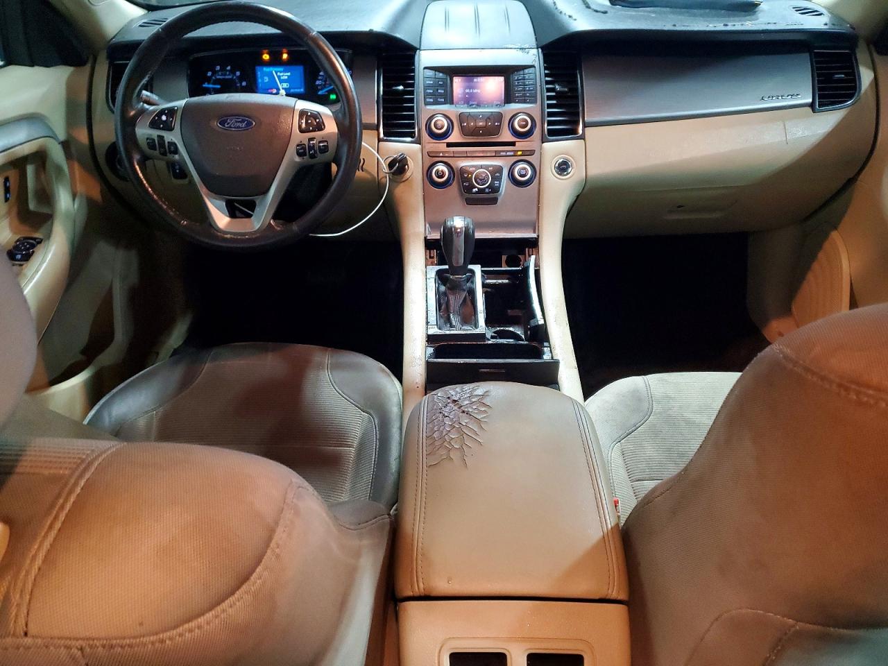 2015 FORD TAURUS SEL photo 8
