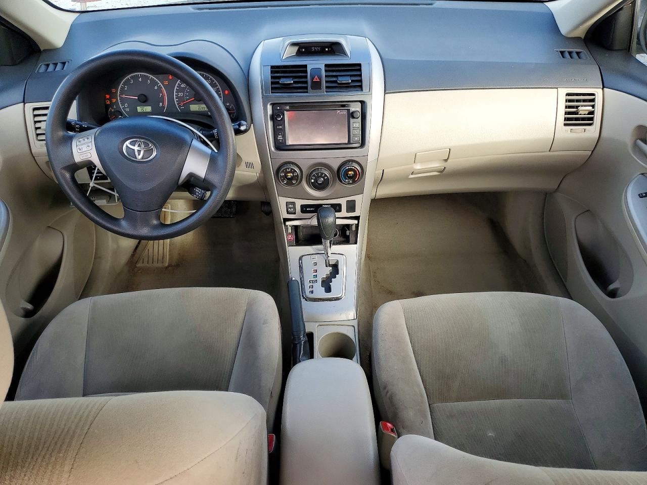 2013 TOYOTA COROLLA BASE photo 8