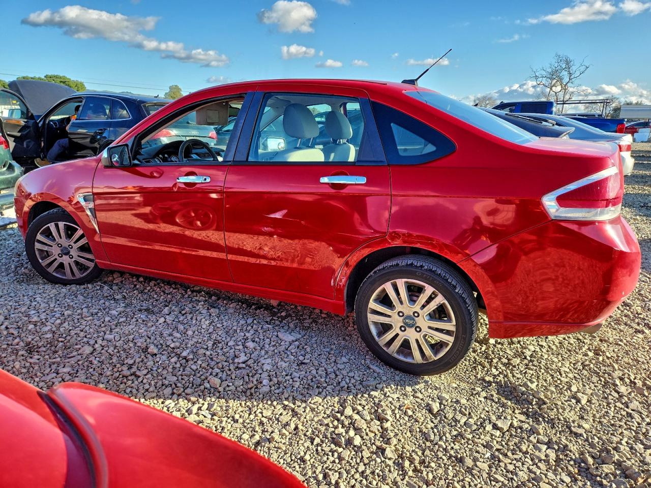2008 FORD FOCUS SE photo 4