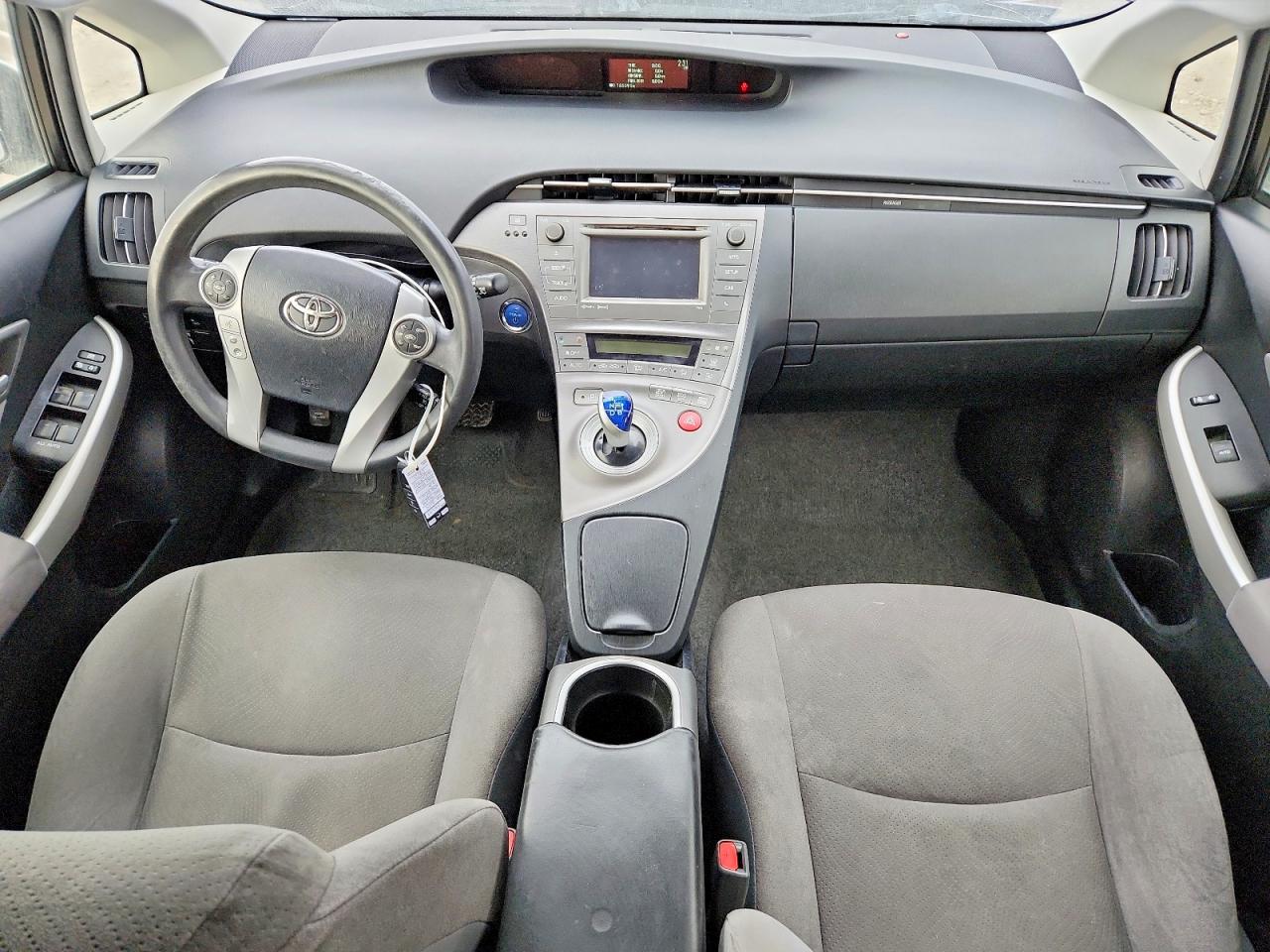 2015 TOYOTA PRIUS photo 15