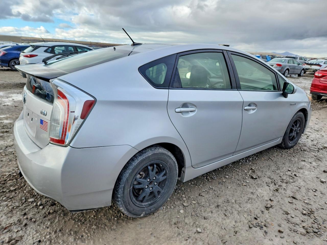 2015 TOYOTA PRIUS photo 5