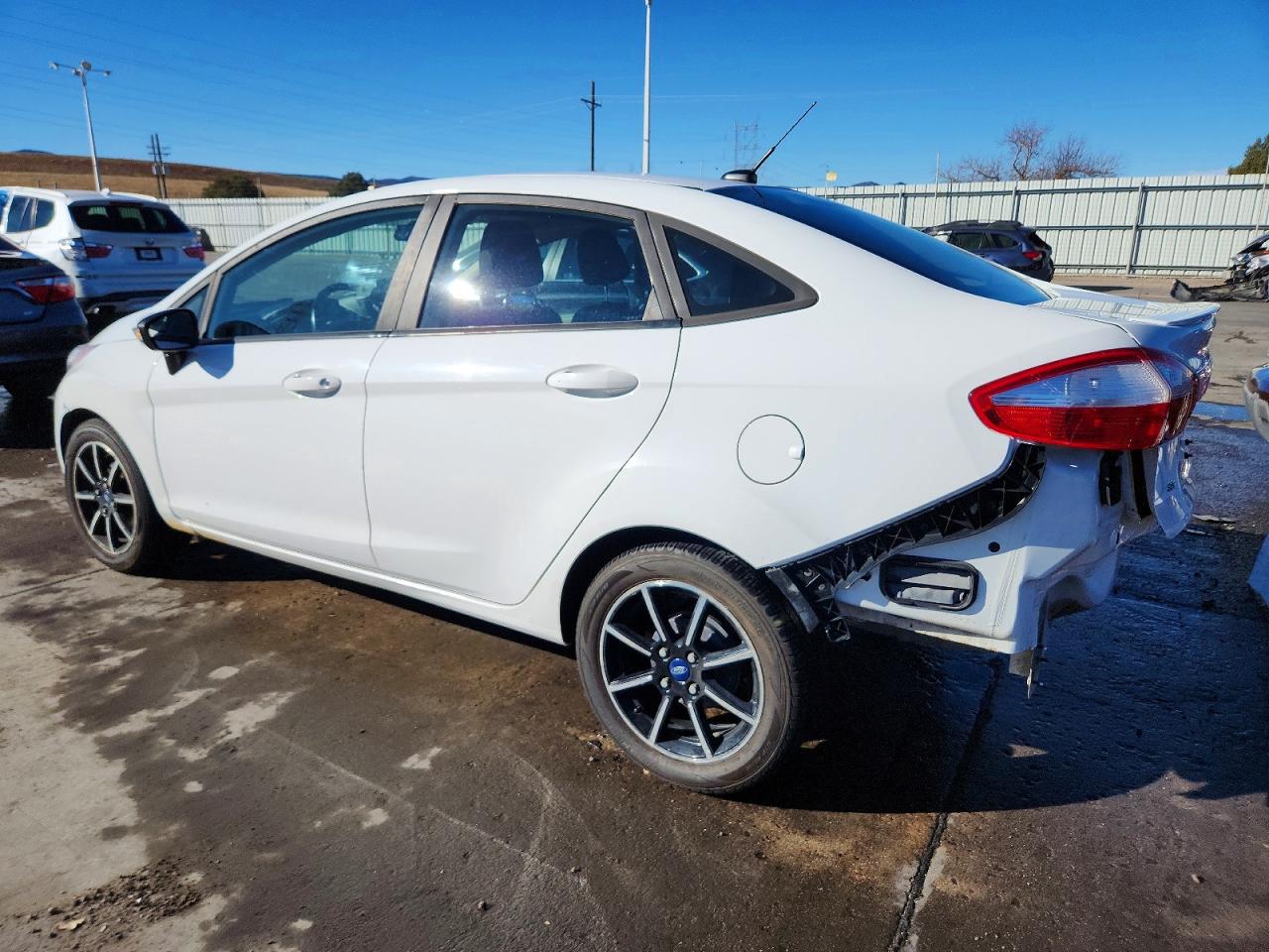 2016 FORD FIESTA SE photo 2