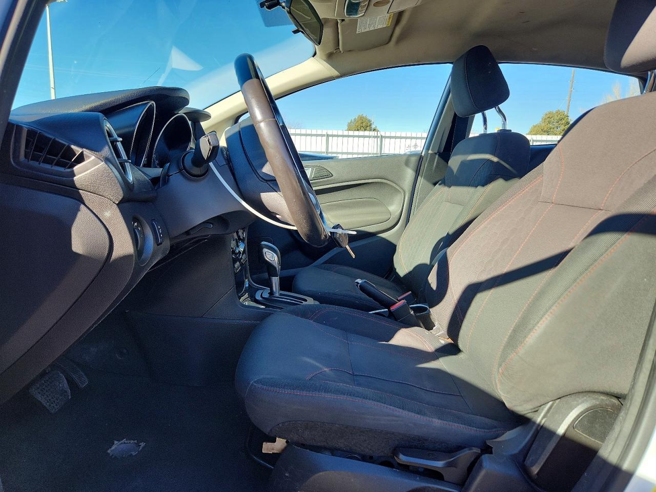 2016 FORD FIESTA SE photo 7