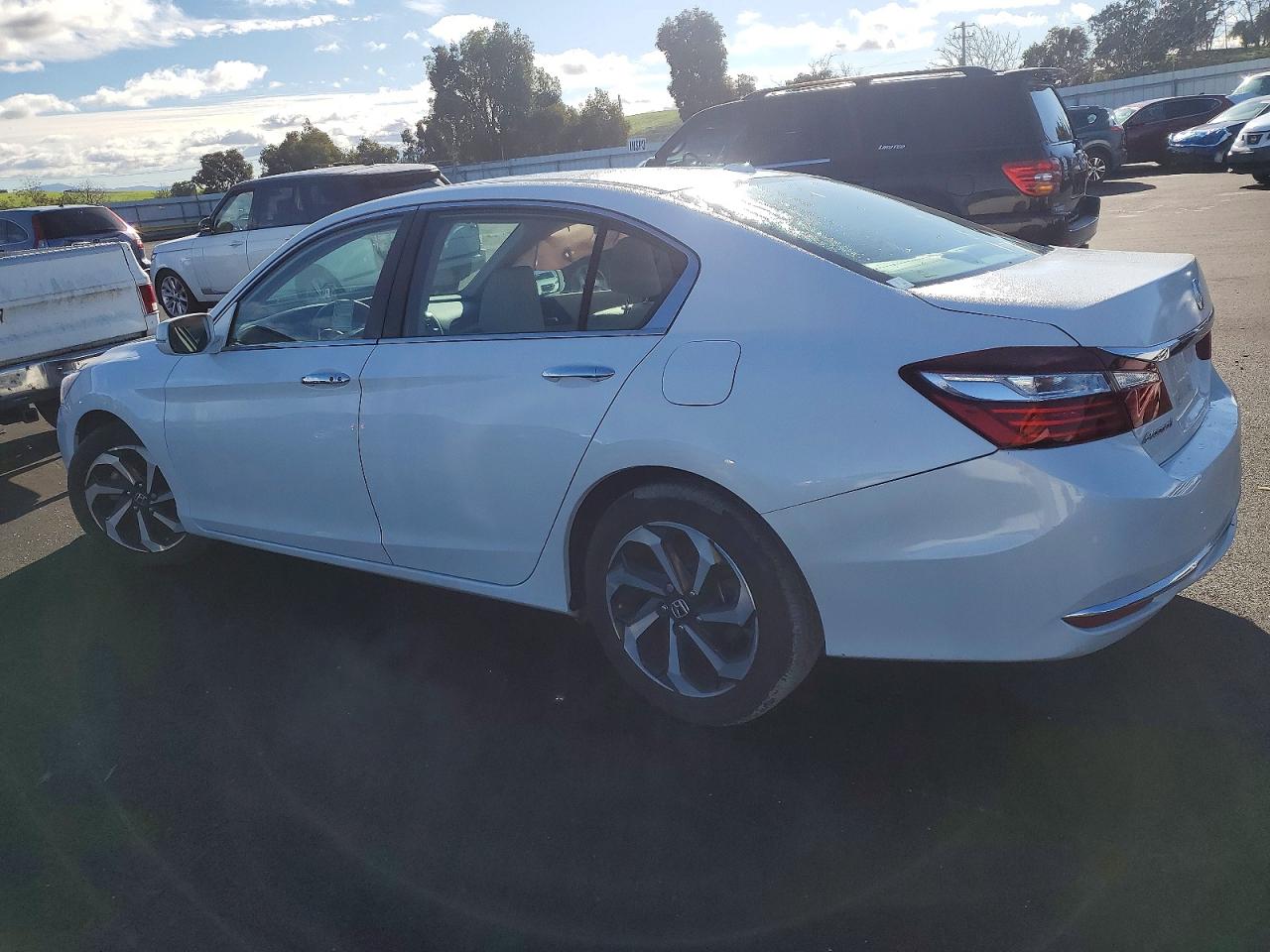 2016 HONDA ACCORD EX photo 2