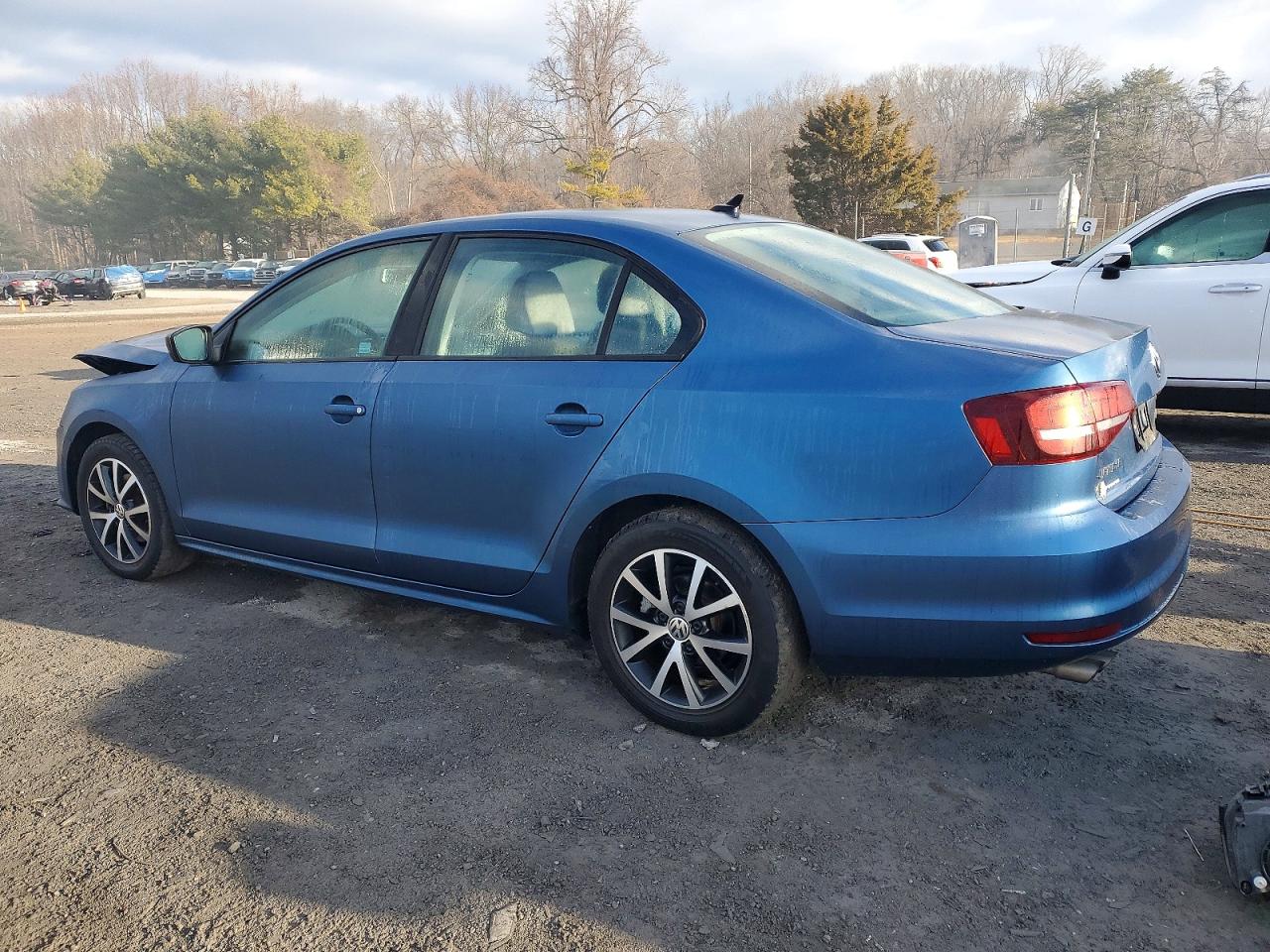 2016 VOLKSWAGEN JETTA SE photo 2