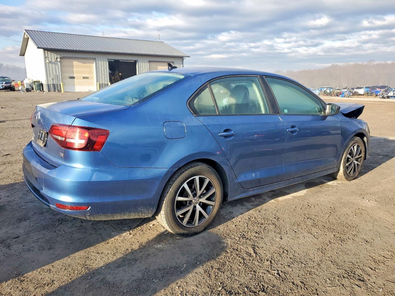 2016 VOLKSWAGEN JETTA SE photo 3