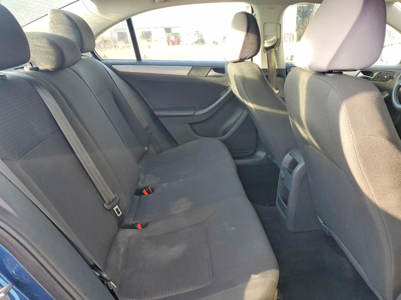 2016 VOLKSWAGEN JETTA SE photo 10