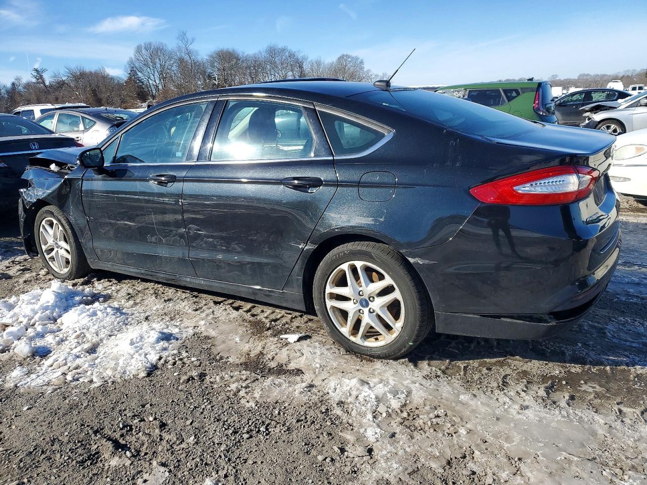2015 FORD FUSION SE photo 2