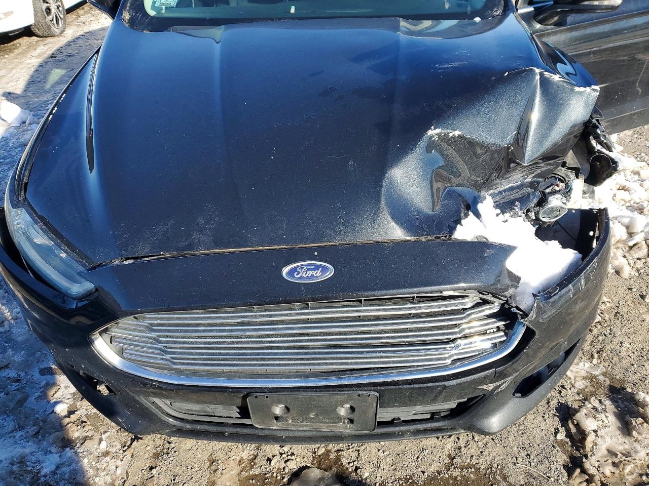 2015 FORD FUSION SE photo 11
