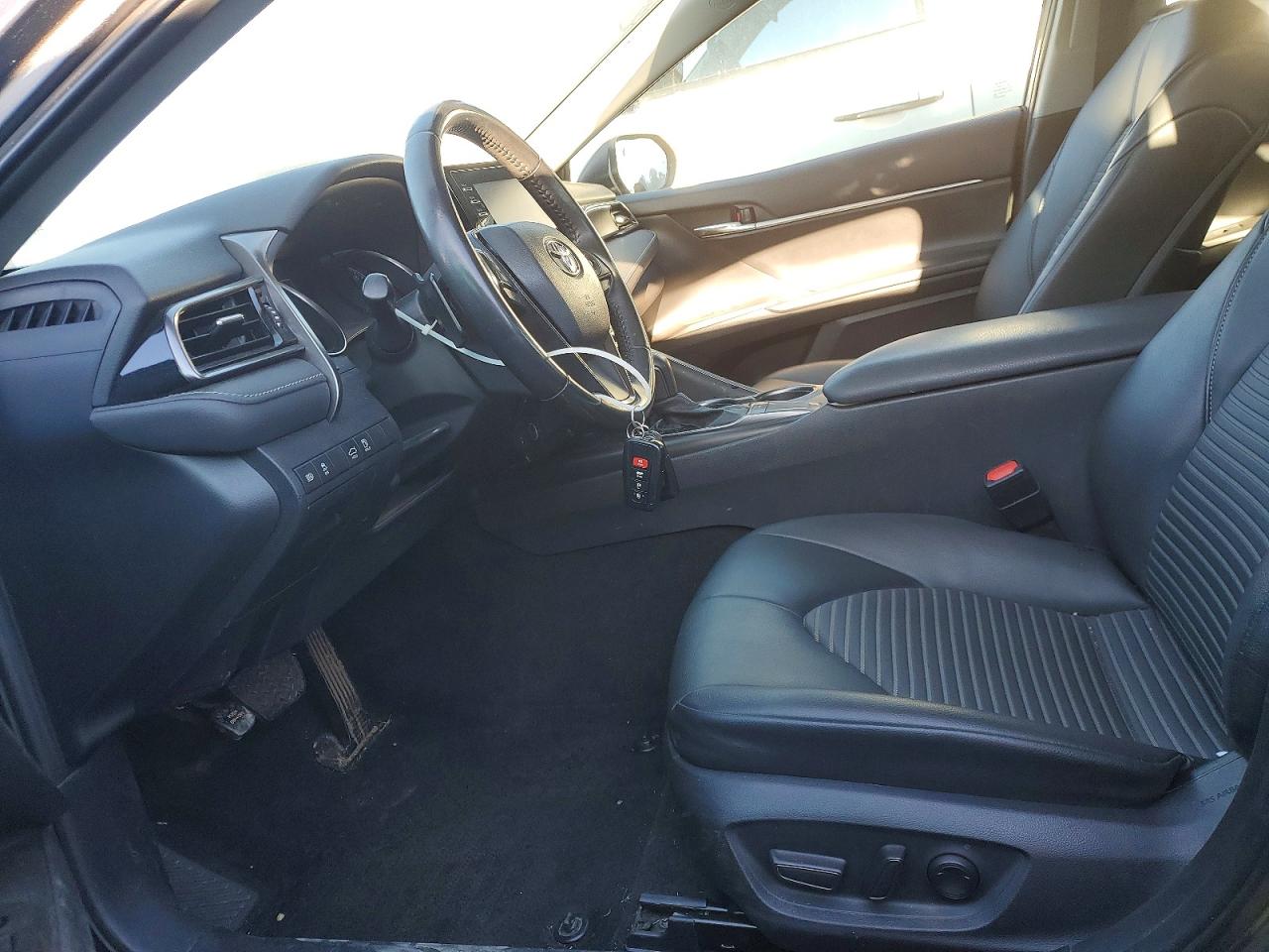 2022 TOYOTA CAMRY SE photo 7