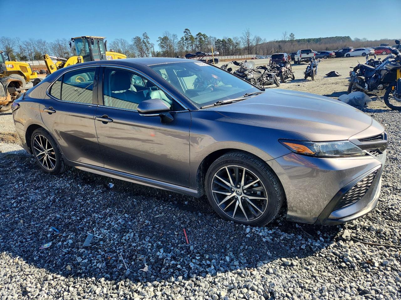 2022 TOYOTA CAMRY SE photo 4