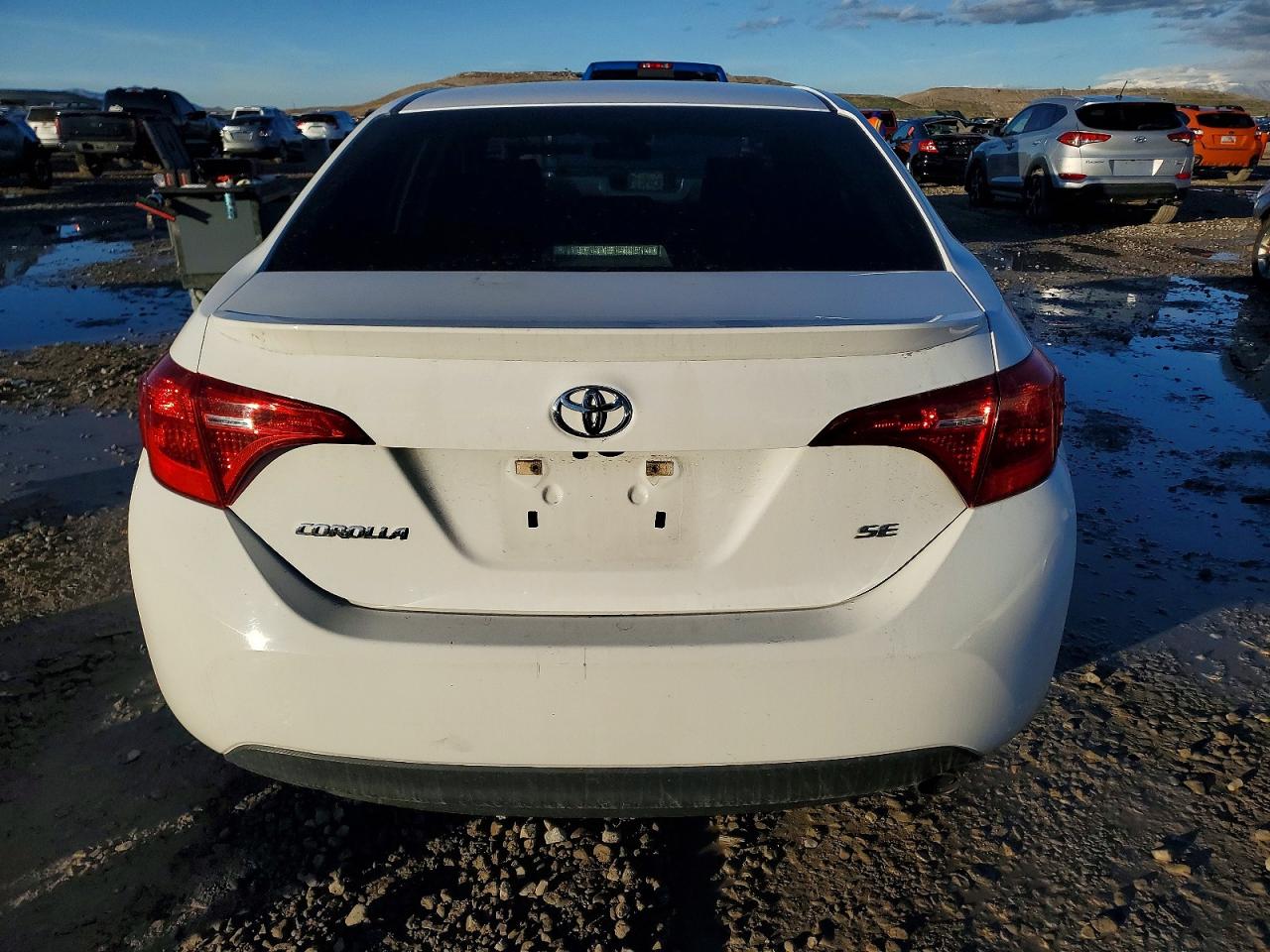 2017 TOYOTA COROLLA L photo 11