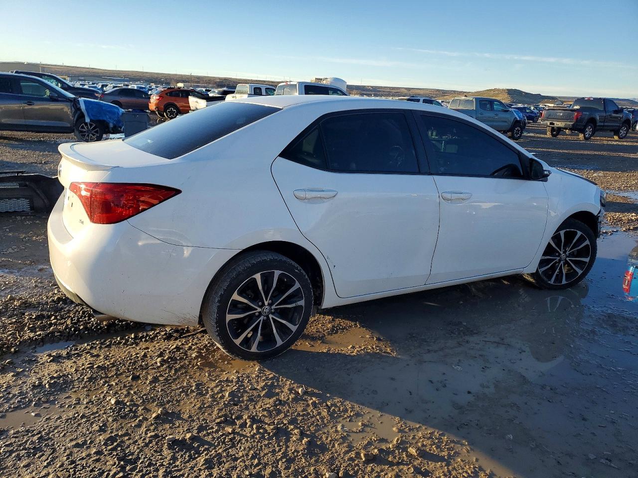2017 TOYOTA COROLLA L photo 5