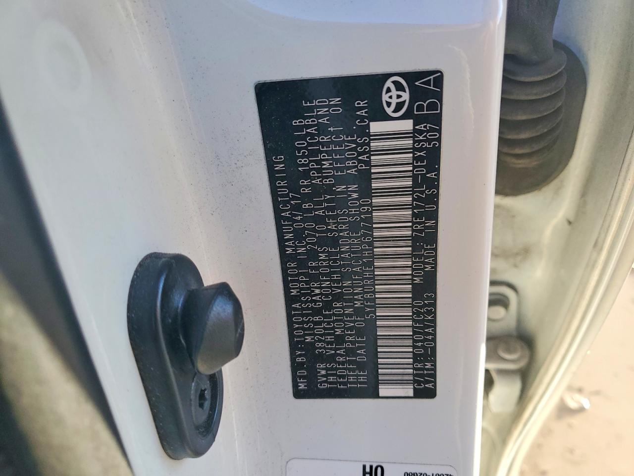 2017 TOYOTA COROLLA L photo 25