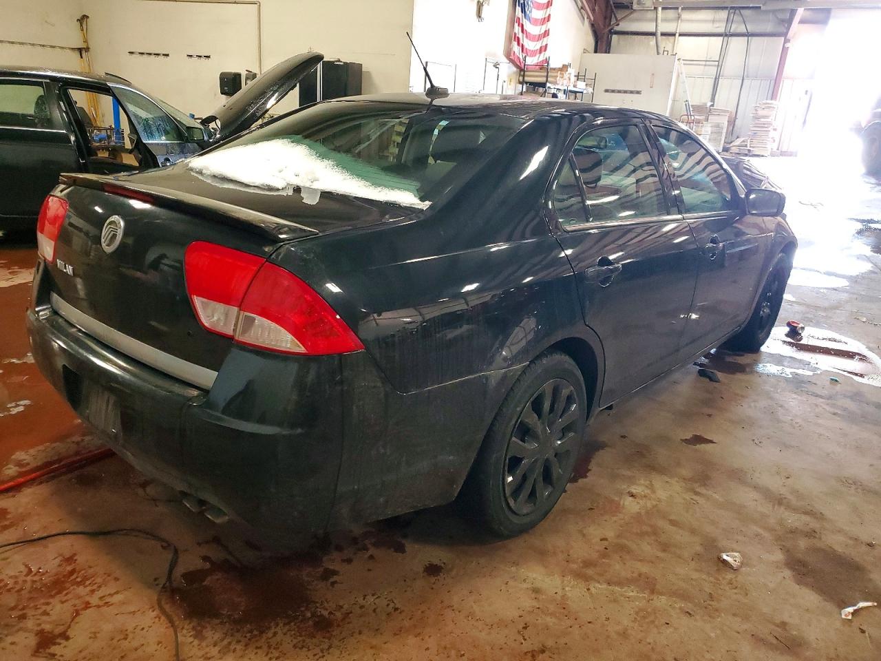 2010 MERCURY MILAN photo 3