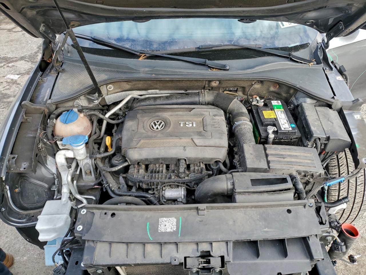 2015 VOLKSWAGEN PASSAT SE photo 11