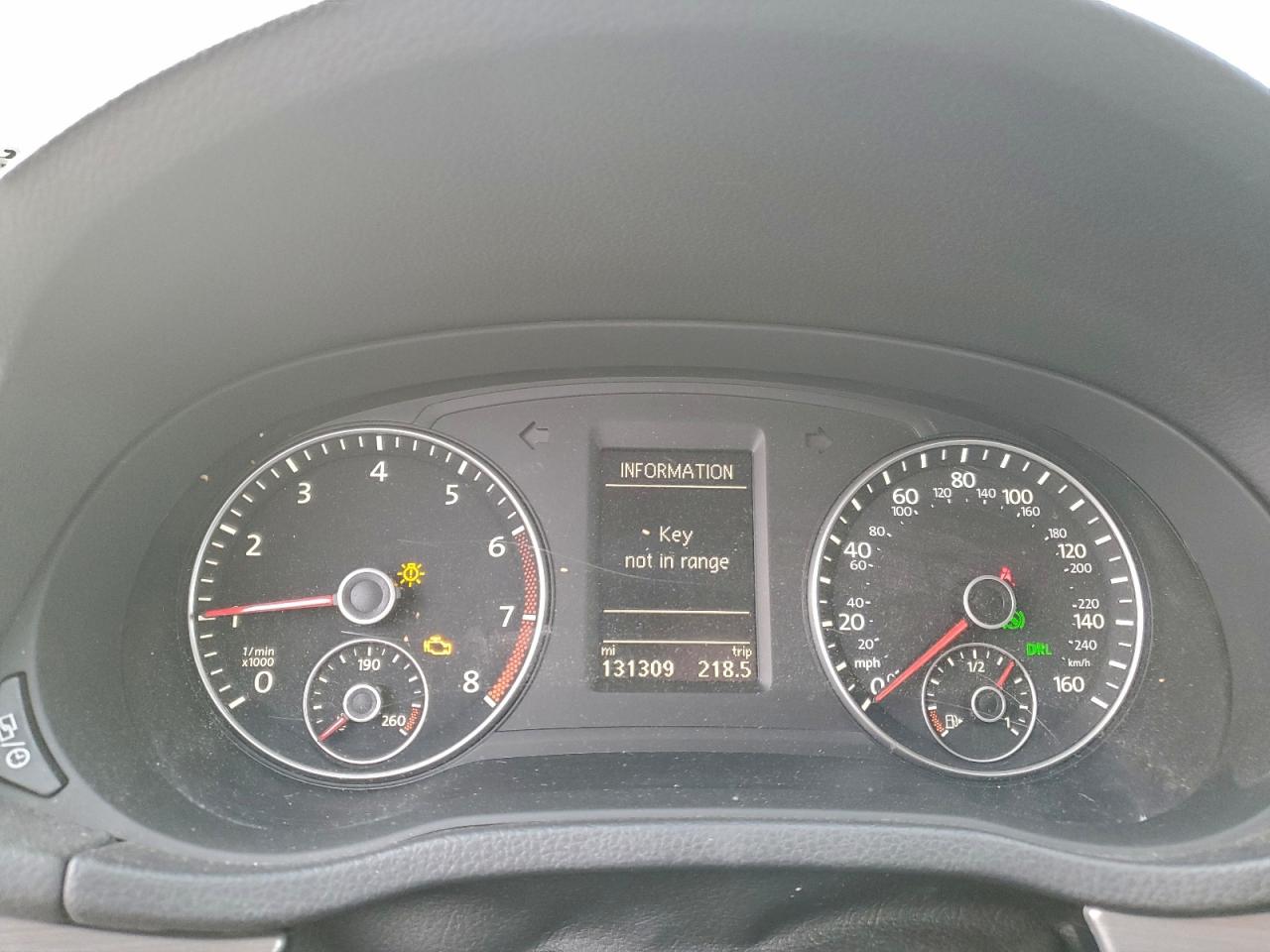 2015 VOLKSWAGEN PASSAT SE photo 9