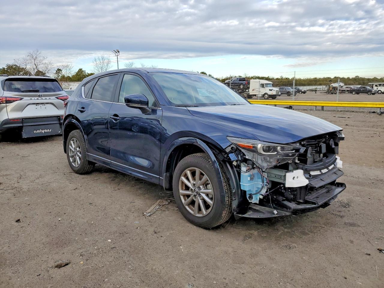 2025 MAZDA CX-5 PREFERRED photo 4