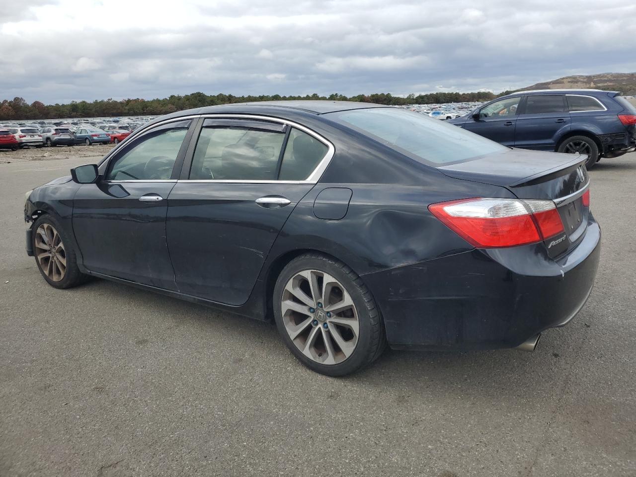 2013 HONDA ACCORD SPORT photo 2