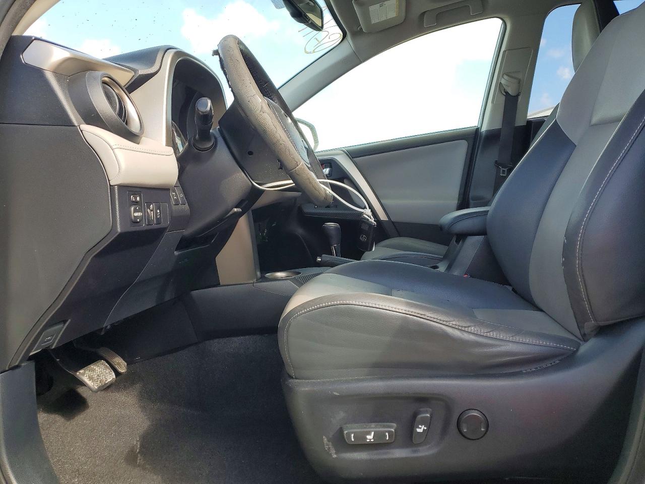 2015 TOYOTA RAV4 LIMITED photo 7