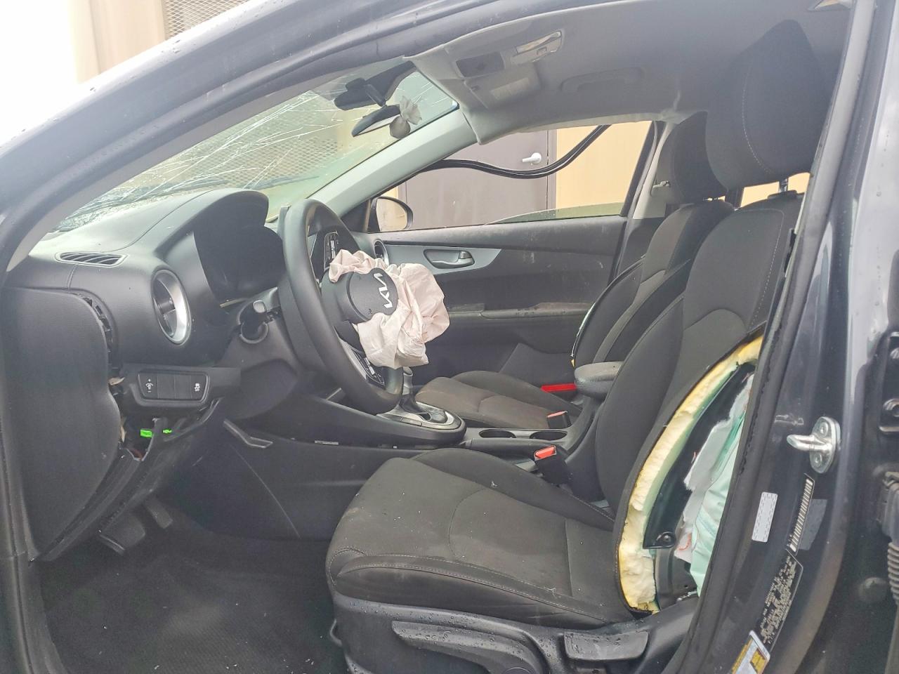 2024 KIA FORTE LX photo 7